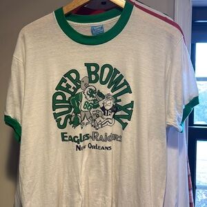 Vintage 1980 Super Bowl XV T-Shirt
Philadelphia Eagles Oakland Raiders